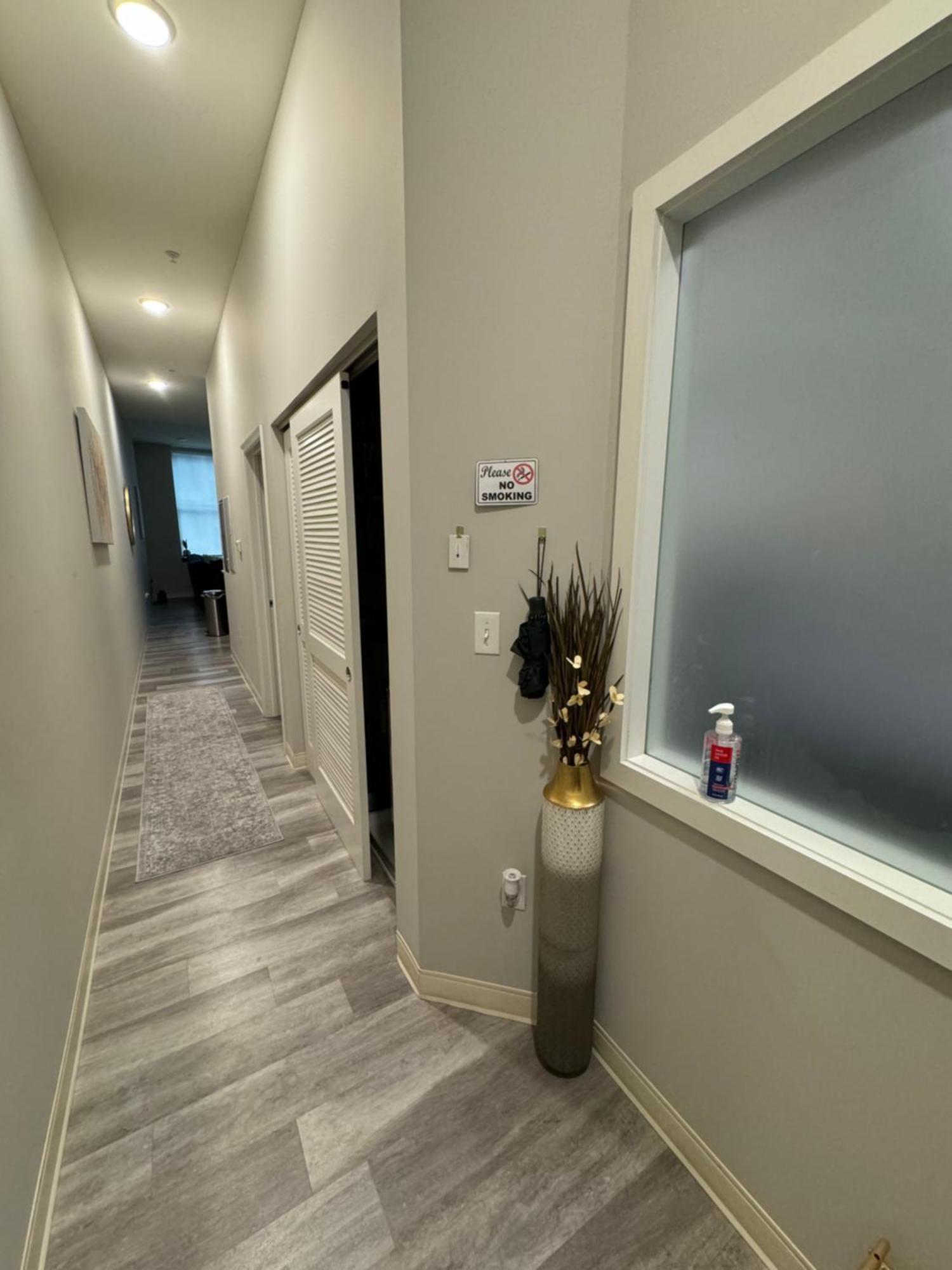 Beautiful Condo/Rooftop Patio With Free Parking كليفلاند المظهر الخارجي الصورة